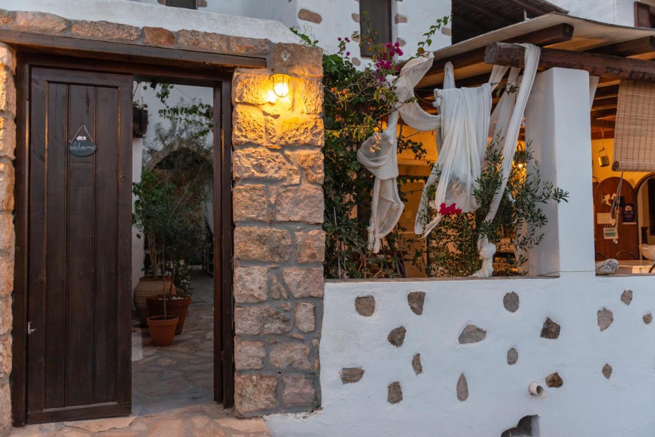 Kalderimi Studios Patmos Town Exterior photo